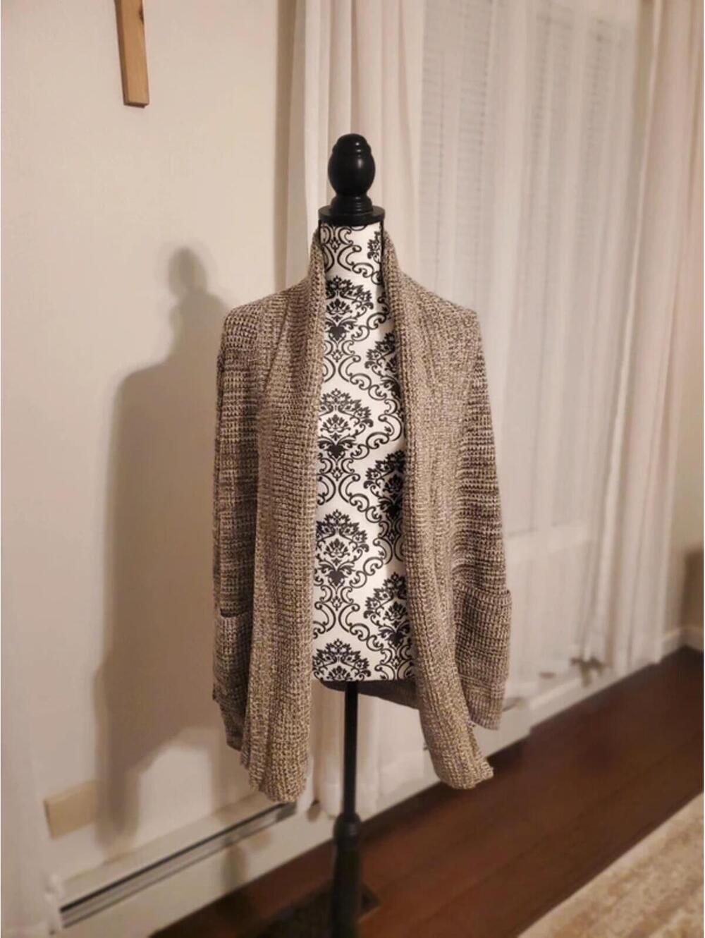 Workshop Brand Cardigan